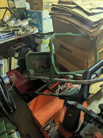 Toro snowblower, cart image