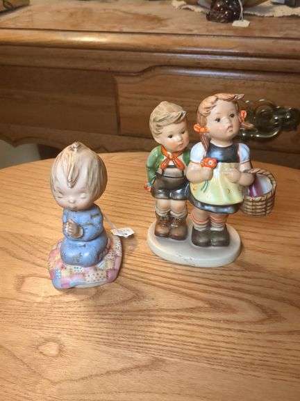 2 Hummel figurines: Kneels in prayer, To market image