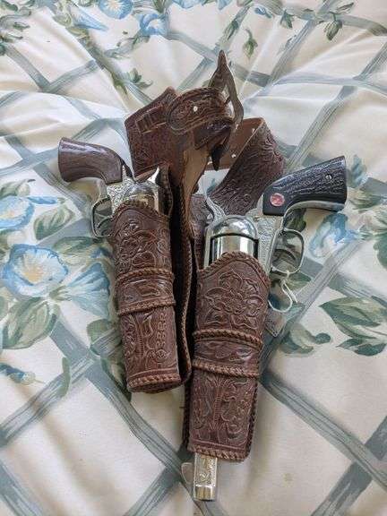 Nichols stallion 45 Mark II w/ cartridges 1946 - 65, Hubley/Garbriel chrome finish Ponyboy, holster pair with western brown belt image