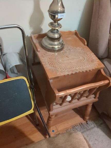 Side table with magazine table (24" x 16" x 22") and lamp