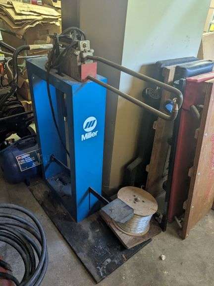 Miller msw-42 portable spot welder mounted on pedal stand, 5 ga air tank image