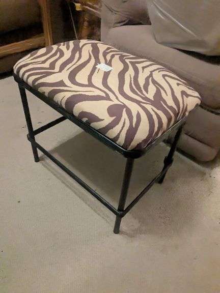 Vinatge bench seat image