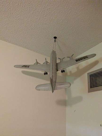 Model plane image