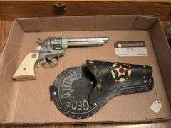 Stallion nickels 38 cap pistol w/ Gene Autry holster