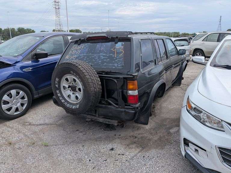 1994 NISSAN PATHFINDER image