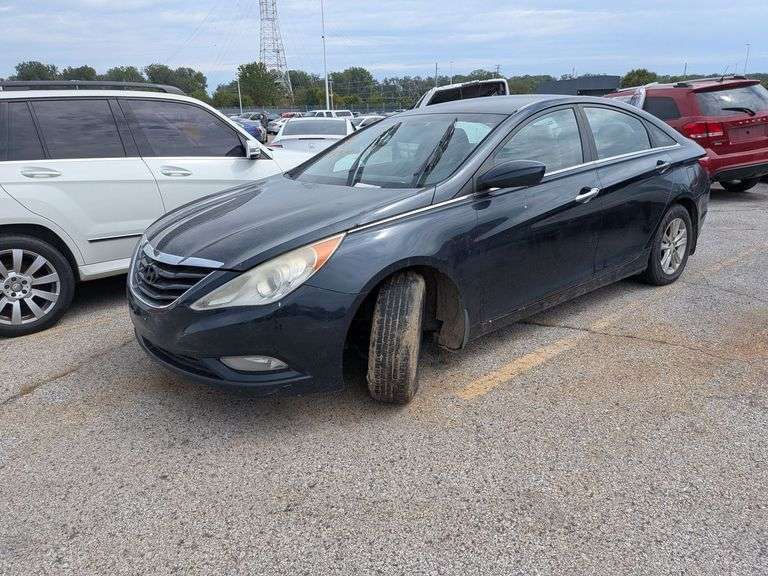 2013 HYUNDAI SONATA image