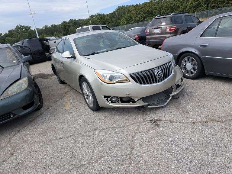 2016 BUICK REGAL image
