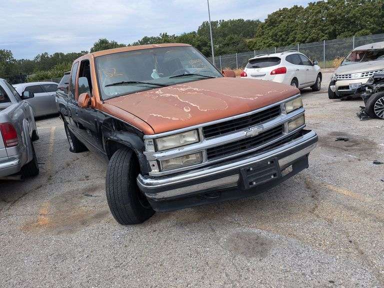 1997 CHEVROLET GMT-400 image
