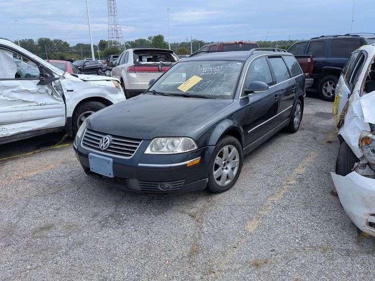 2005 VOLKSWAGEN PASSAT image