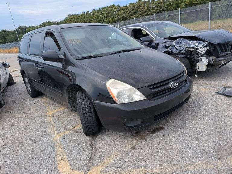 2006 KIA SEDONA image