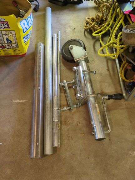 Aluminum Tubes and Caster image