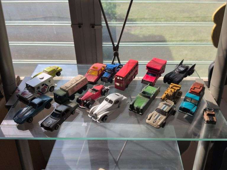 Matchbox, Hotwheels and misc. toys image