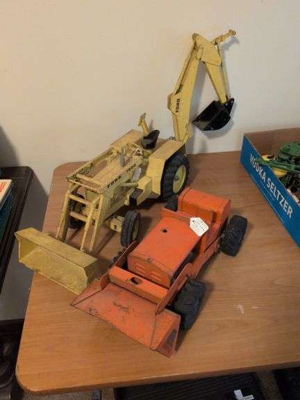 1950s Structo #340 loader and 1989 Ford 7500 Loader image