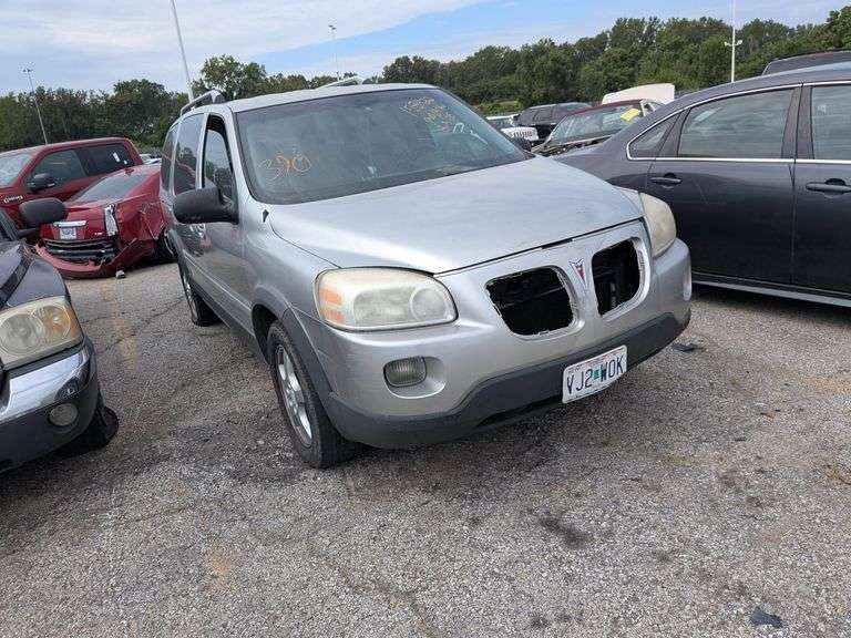 2006 PONTIAC MONTANA image