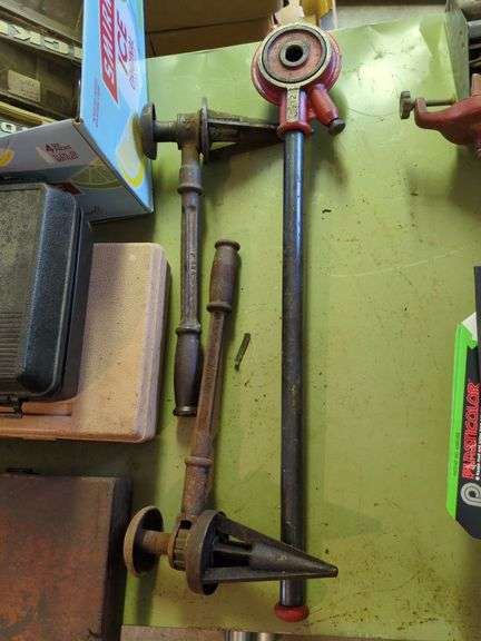 Pipe Threaders image