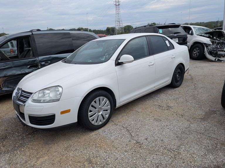 2010 VOLKSWAGEN JETTA image