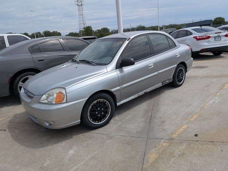 2004 KIA RIO image