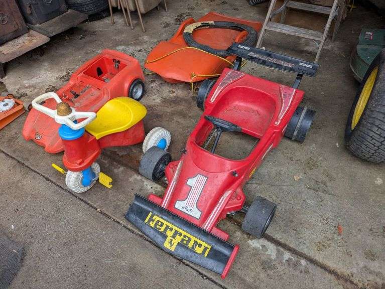 Plastic Cars image