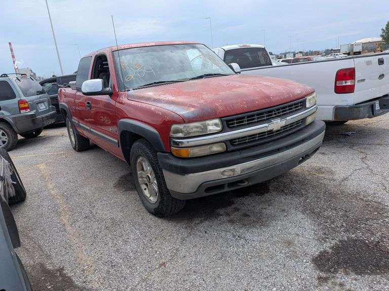 2002 CHEVROLET SILVERADO image
