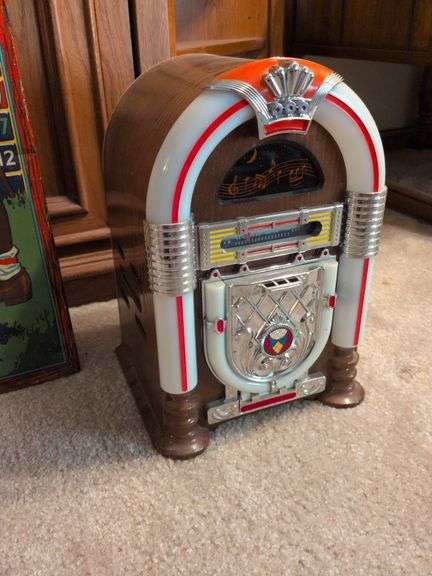 Wurlitzer AM/FM radio cassette player image