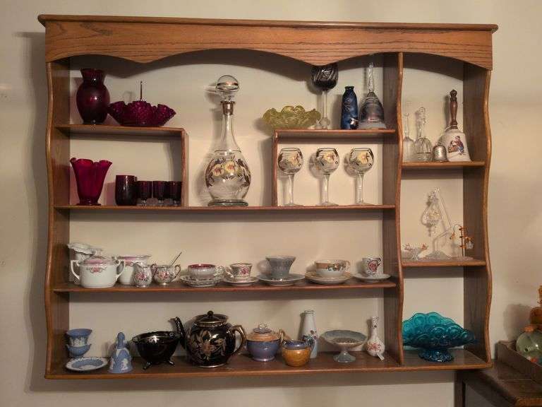 Decorative dishware image