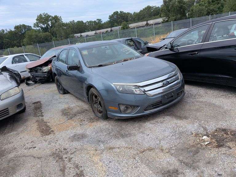 2011 FORD FUSION image
