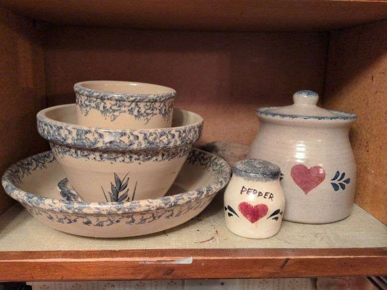 Robinson pottery and misc. image