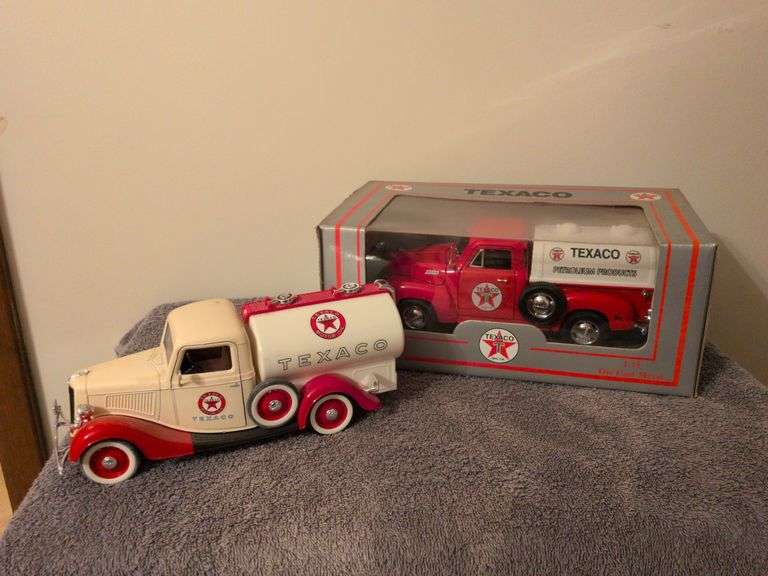 Soledo 1936 Texaco Ford Pickup w/gas tank(Made in France) and MIRA Texaco Chevy tanker truck NIB image