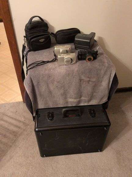 1940s Dick Tracy Bakelite camera, RCA CPR 250 Camcorder complete set in box, Polaroid 600 One-Step, Olympus Stylus Epic zoom 170 deluxe and Olympus Style Zoom 140 image