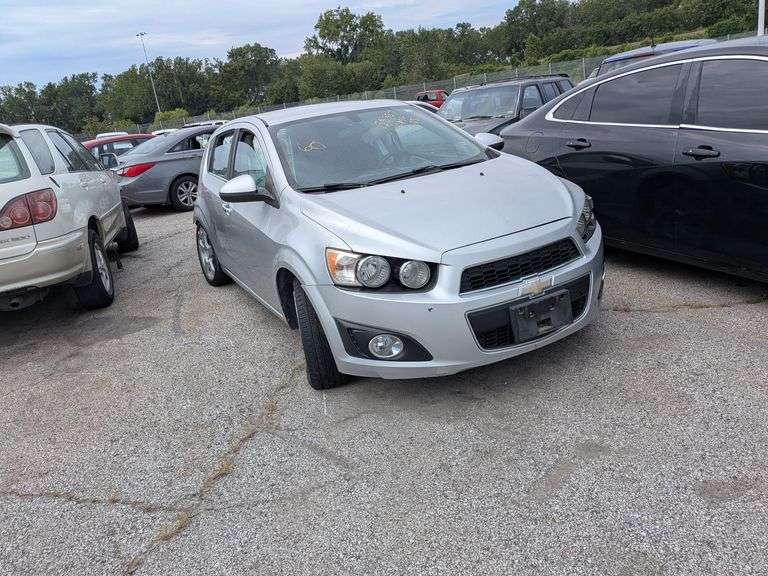 2015 CHEVROLET SONIC image