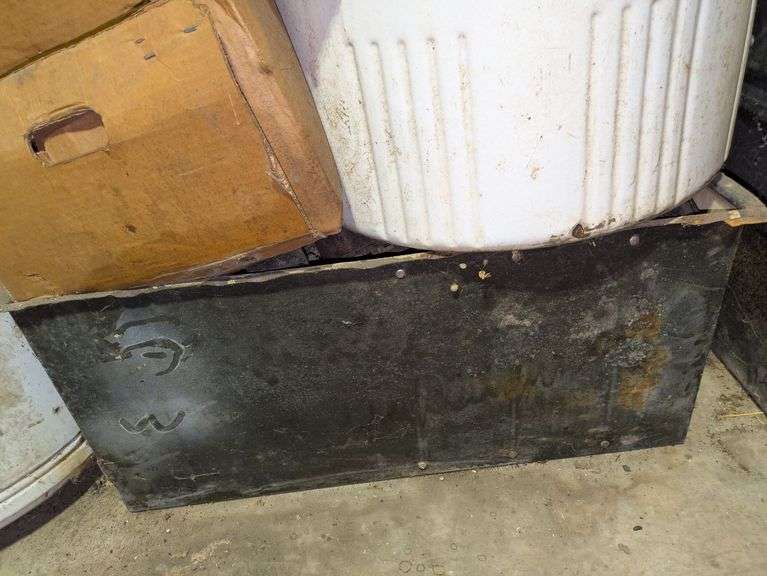 Vehicle Parts Bucket image