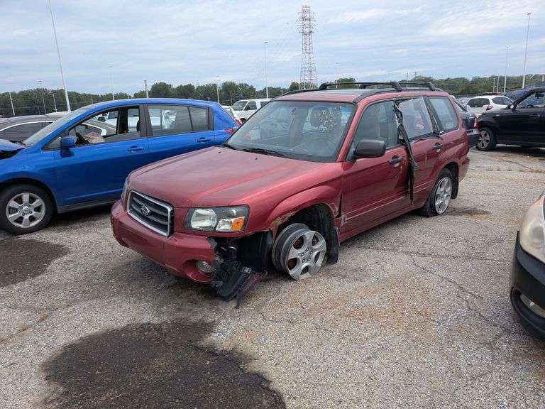 2004 SUBARU FORESTER image
