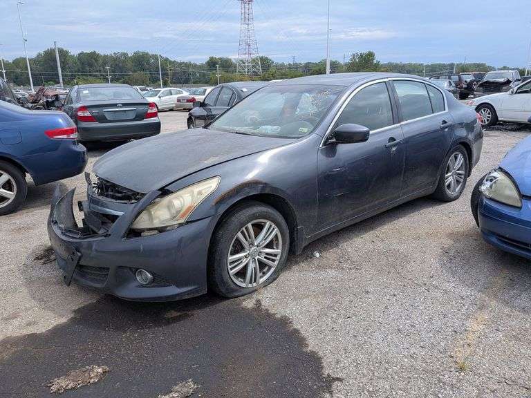 2010 INFINITI G37 image