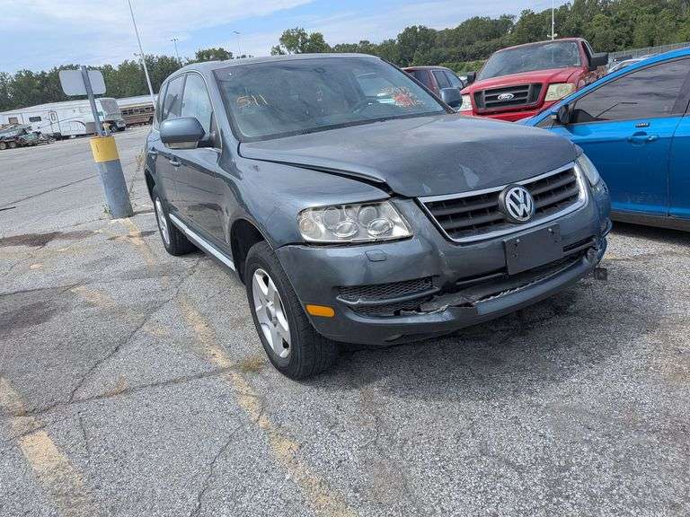 2006 VOLKSWAGEN TOUAREG image