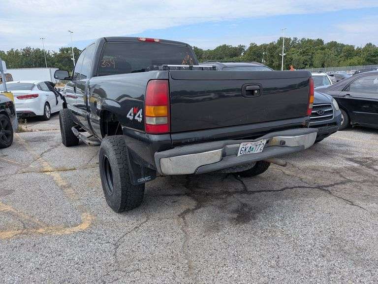 2003 GMC SIERRA image