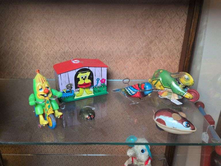 Tin litho Wind-Up toys: Marx Corkie Corn, Foreign dog house bank, J Chein #79 rabbit and misc. image