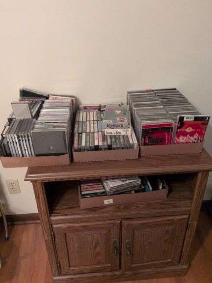 CD, cassette tapes and DvD collection image