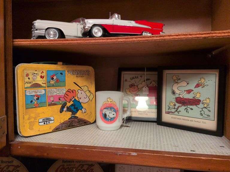 1980s Peanuts lunchbox, Snoopy mug and 2 framed Hallmark Peanut prints image
