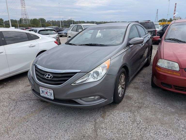 2013 HYUNDAI SONATA image