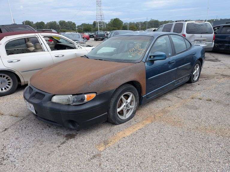 2003 PONTIAC GRAND PRIX image