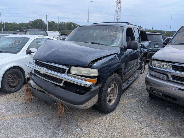 2001 CHEVROLET SUBURBAN image