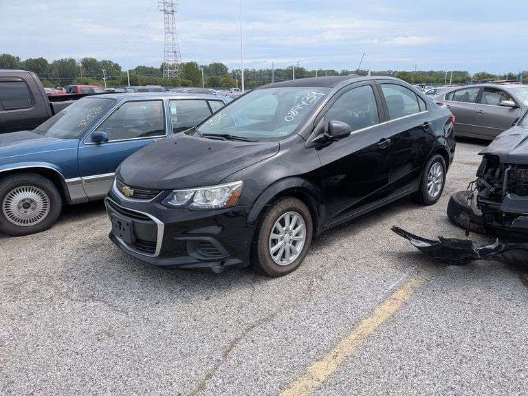 2017 CHEVROLET SONIC image