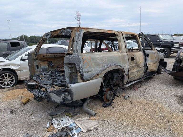 2004 GMC YUKON XL 1500 image
