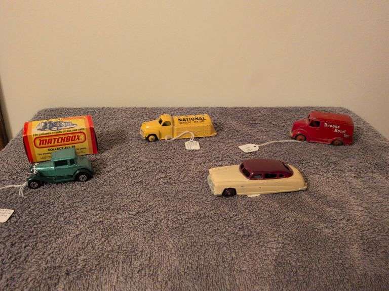 Diecast Matchbox #73 w/box, 3 Dinky metal vehicles image