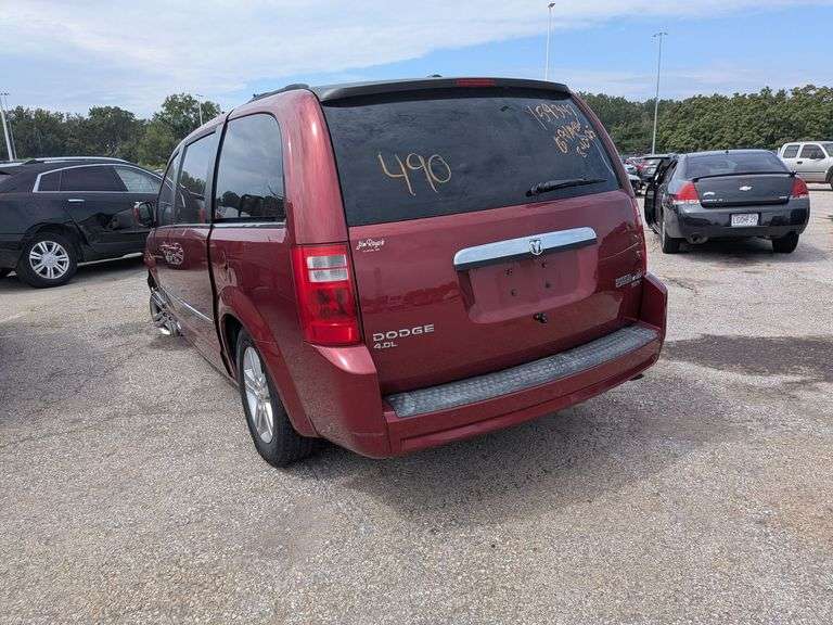 2010 DODGE GRAND CARAVAN image