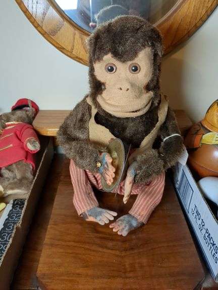 1960s Musical Jolly Chimp image