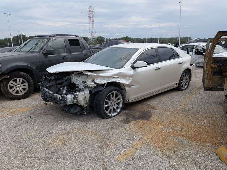2011 CHEVROLET MALIBU image