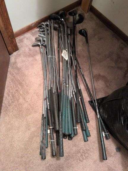 Wilson golf clubs image