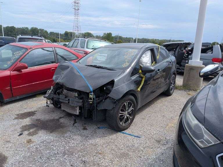 2014 KIA RIO image