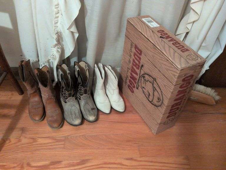 Durango men's boots 9.5 and 3 child's boots image